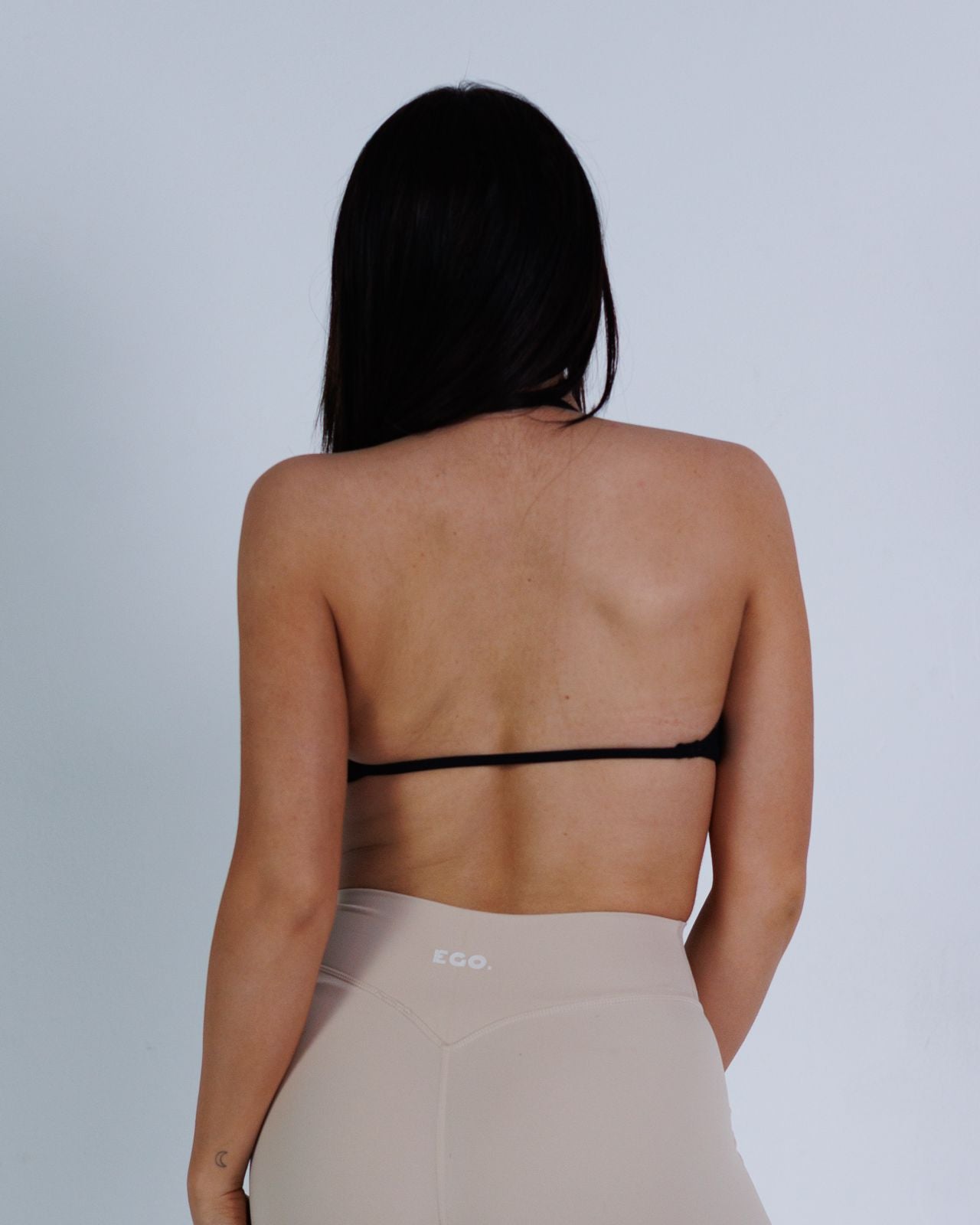 Crni DARK DAHLIA sportski bra (grudnjak) za žene — push up | EGO