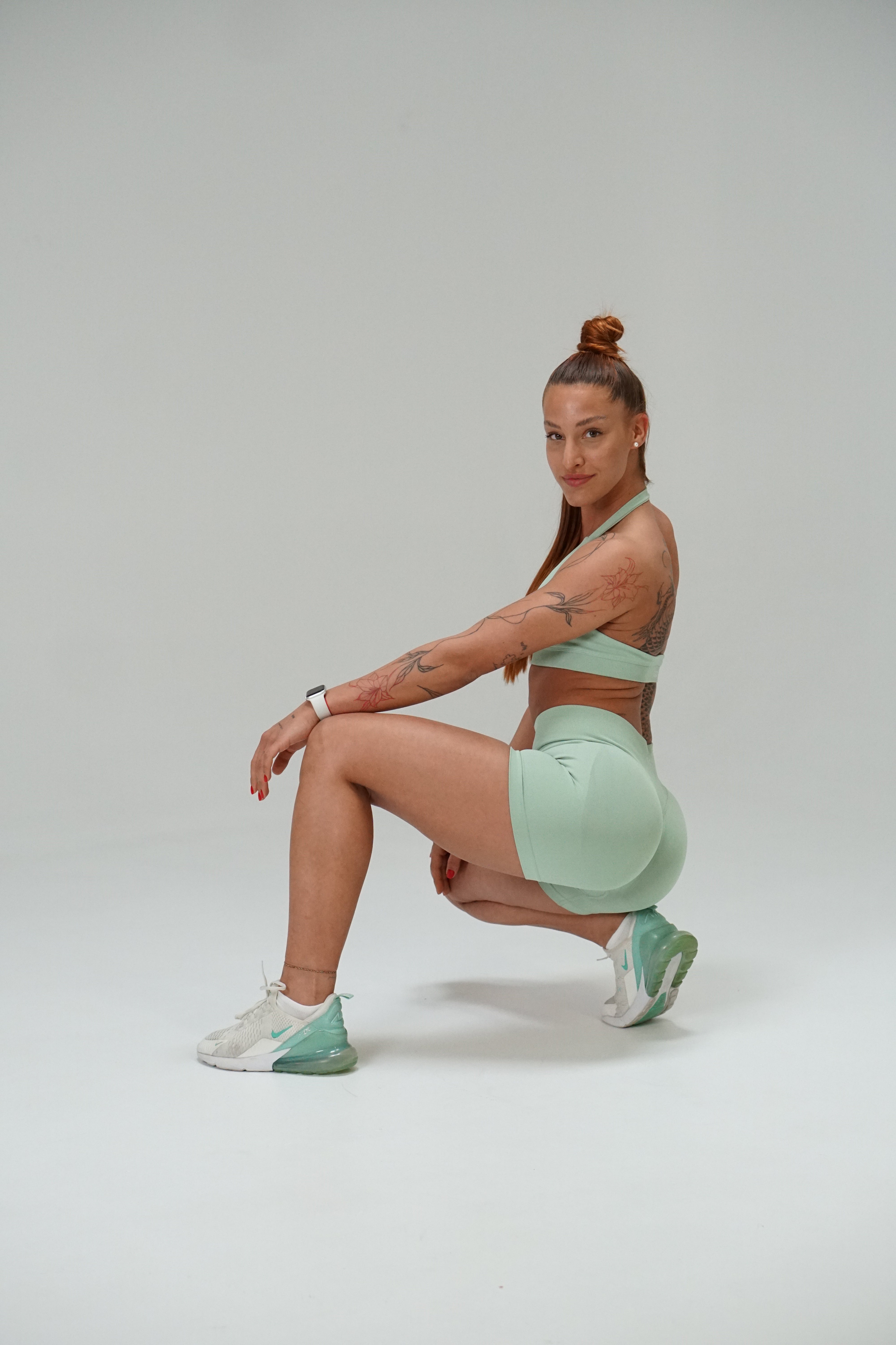 Svetlozeleni MATCHA sportski šorc visokog struka za žene — neprovidan, push up | EGO